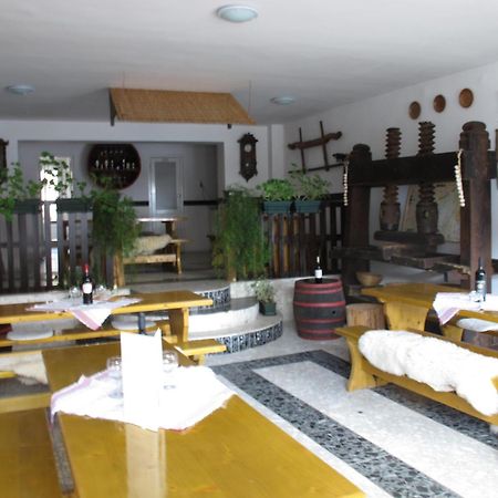 Bed and Breakfast Retro Panzio Печ Экстерьер фото