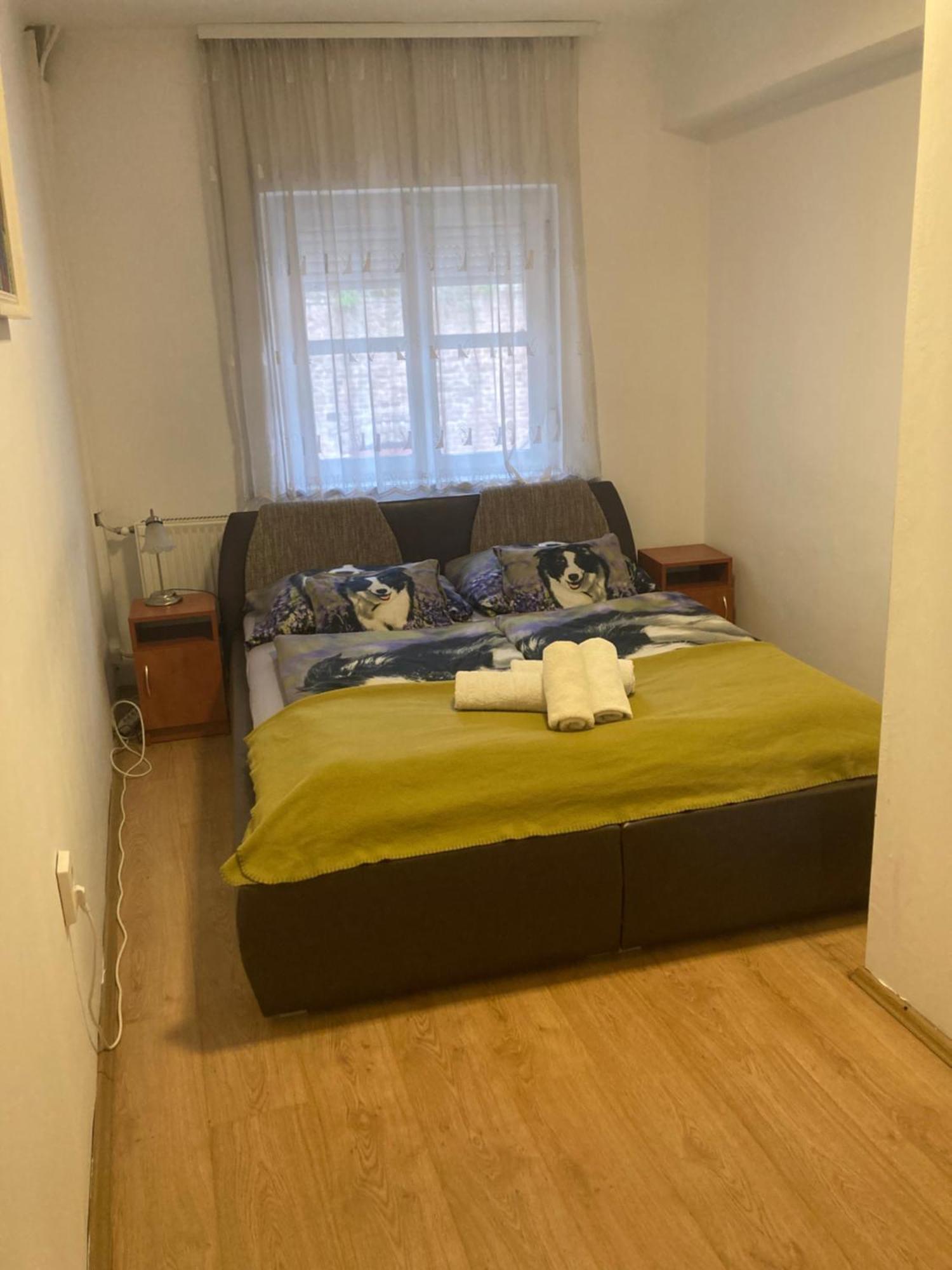 Bed and Breakfast Retro Panzio Печ Экстерьер фото