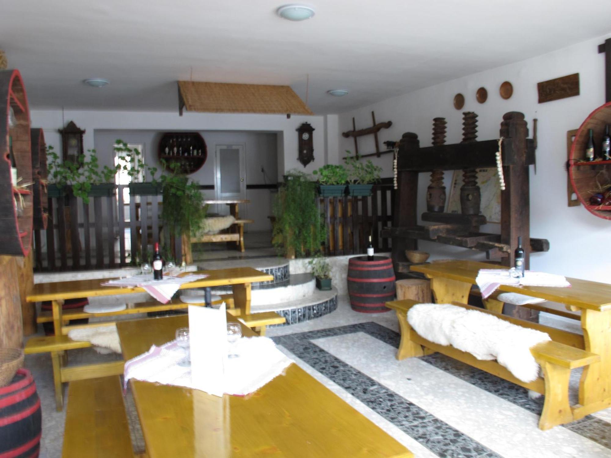 Bed and Breakfast Retro Panzio Печ Экстерьер фото