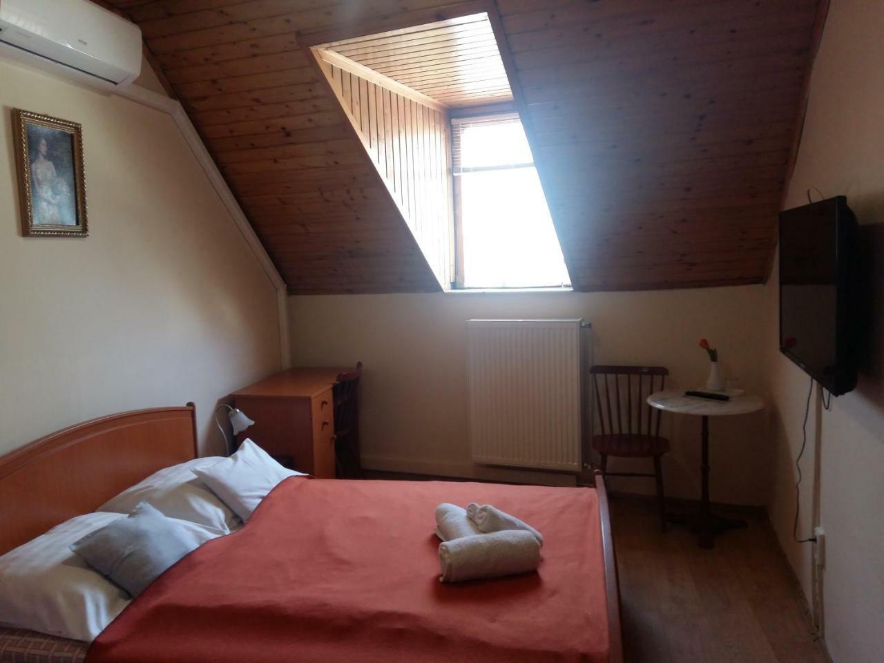 Bed and Breakfast Retro Panzio Печ Экстерьер фото